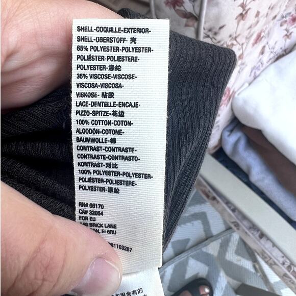 Free People Black Lace Trim Ribbed V Neck‎ Long Sleeve Top Blouse Shirt Sz Small - Picture 7 of 9